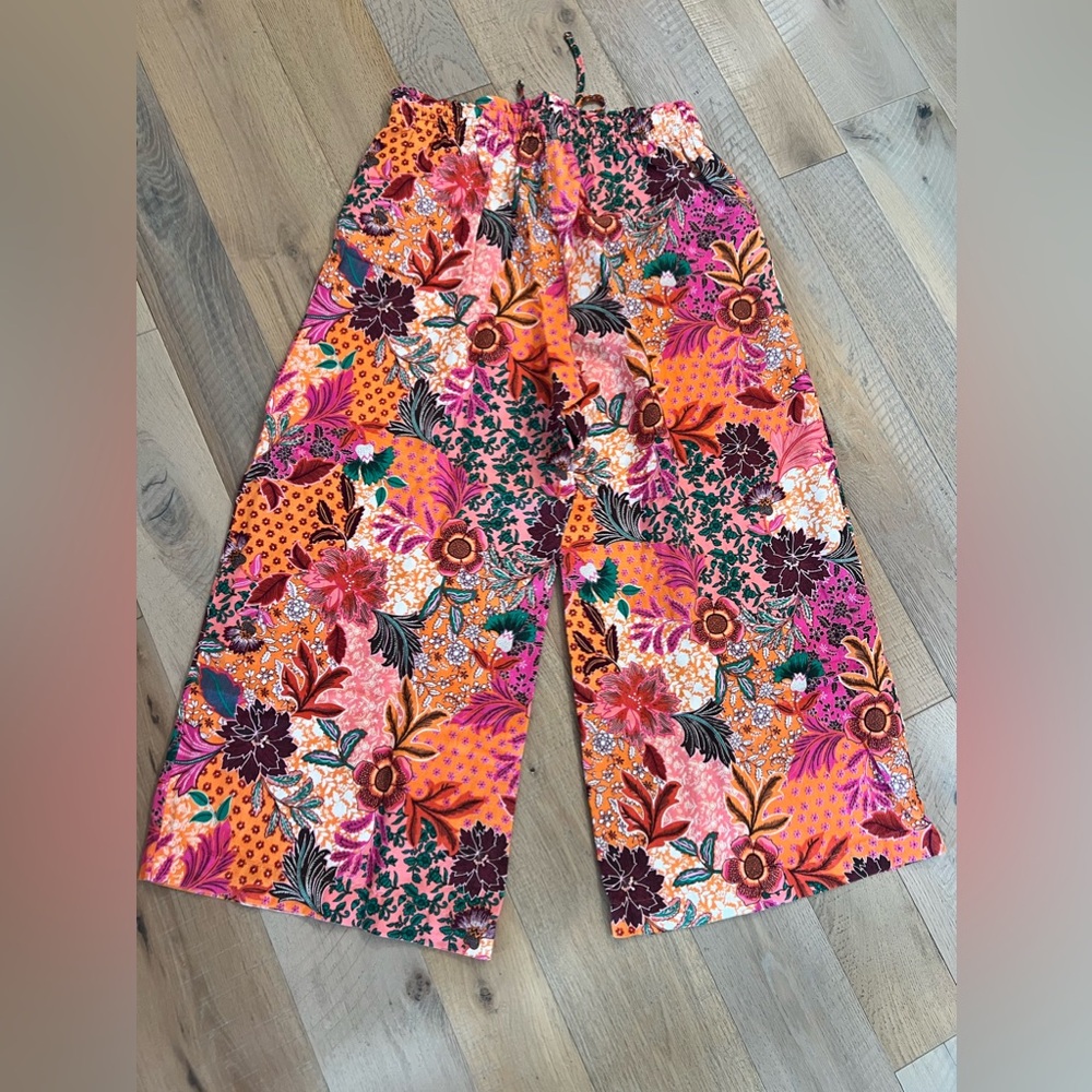 Loft cropped wide leg pants size Medium